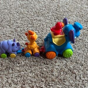 Fisher-Price Amazing Animals Press & Go Animal Parade